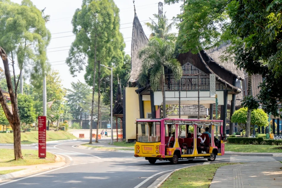 Rekomendasi Spot Foto di TMII yang Estetik dan Instagramable