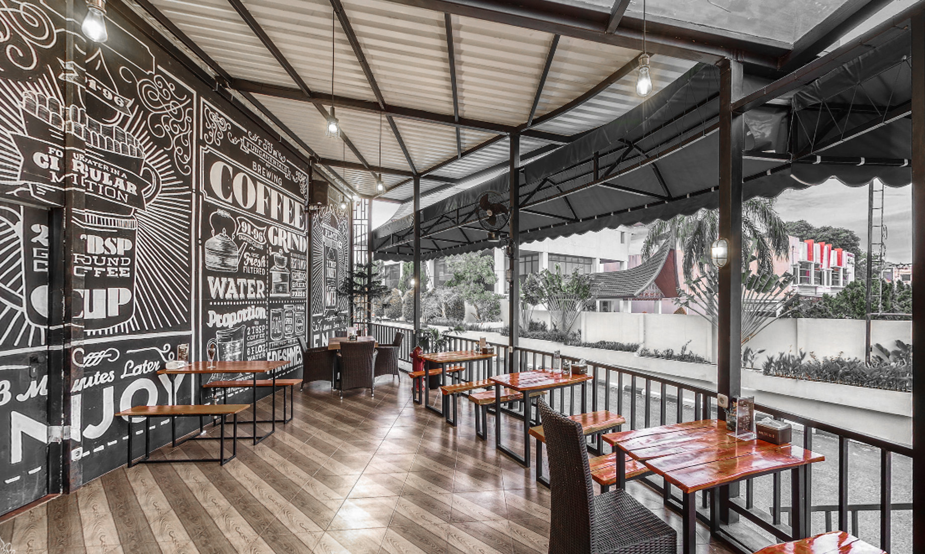 Tuntrum Padang, Padang