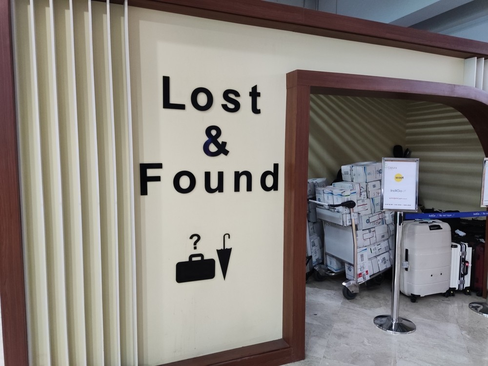 Lost and Found: Arti, Cara Kerja, dan Apa yang Harus Dilakukan Jika Barang Tertinggal di Bandara