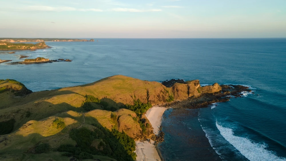 5 Daya Tarik Bukit Merese yang Wajib Dijelajahi saat Berkunjung ke Mandalika